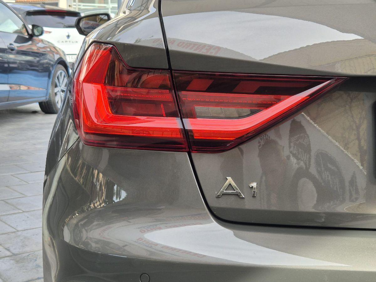 AUDI - A1 Sportback - A1 SPB 30 TFSI Identity Black