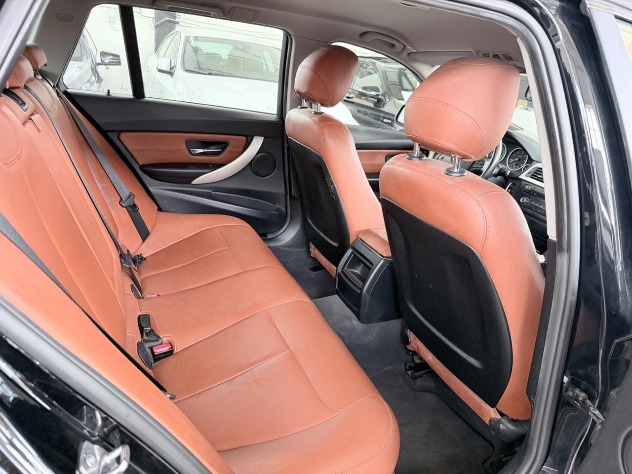 BMW318d AUTOMATICA Touring Luxury NEOPATENTATI EUR6