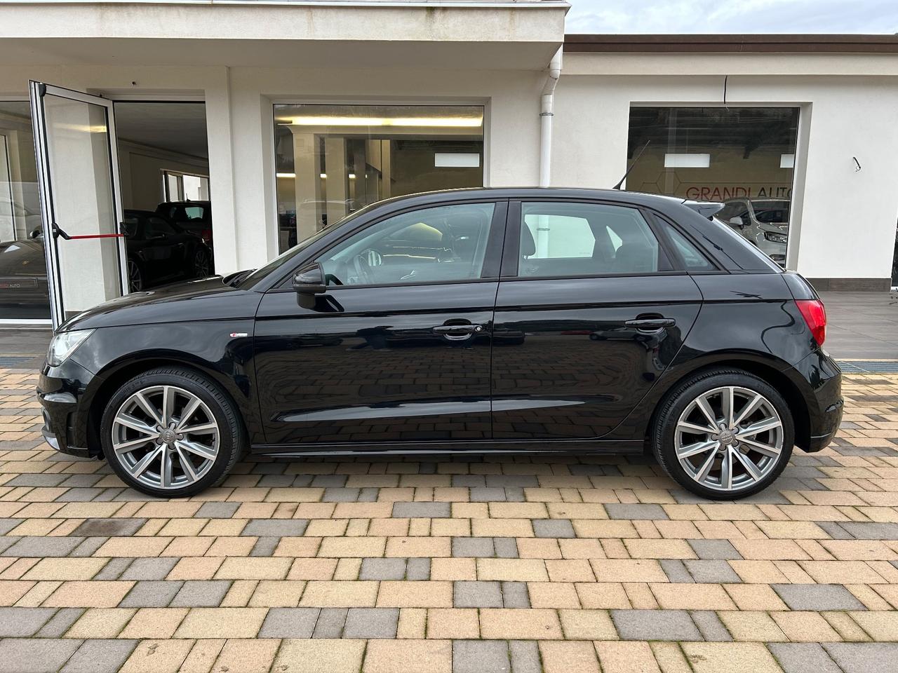 Audi A1 1.2 TFSI S line edition