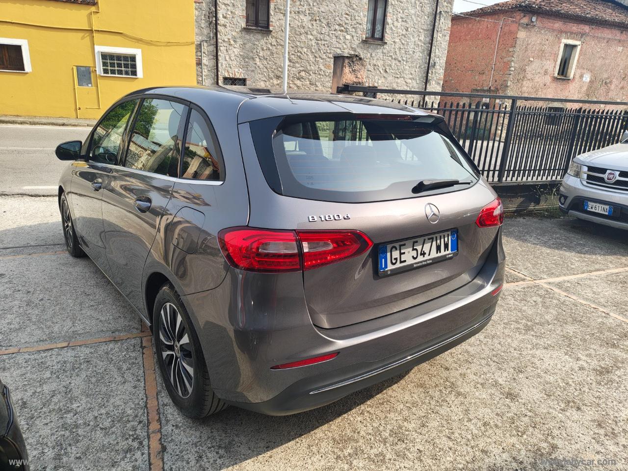 MERCEDES-BENZ B 180 d Automatic Executive
