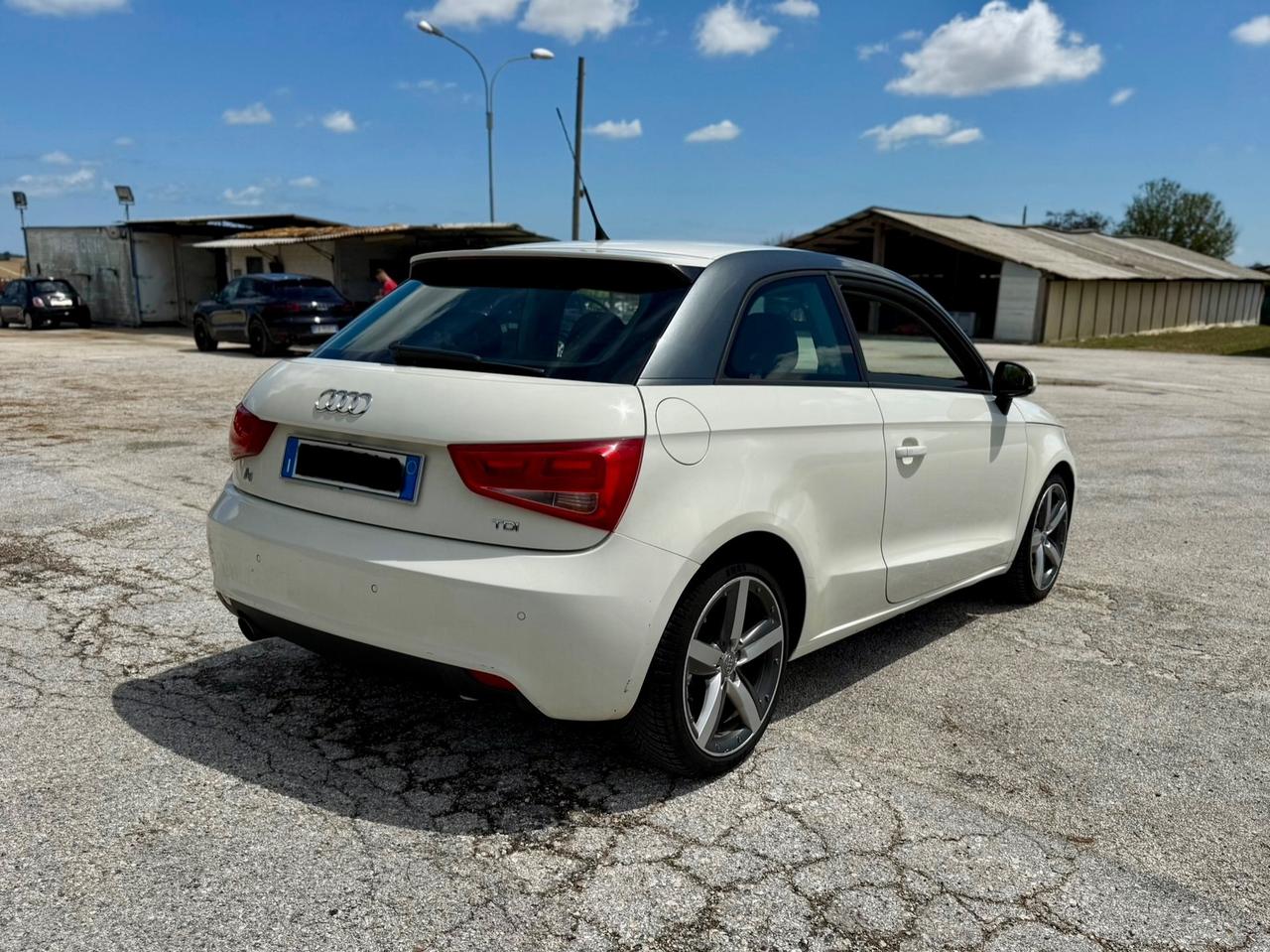 Audi A1 1.6 TDi 90cv EURO5B - NEOPATENTATI OK
