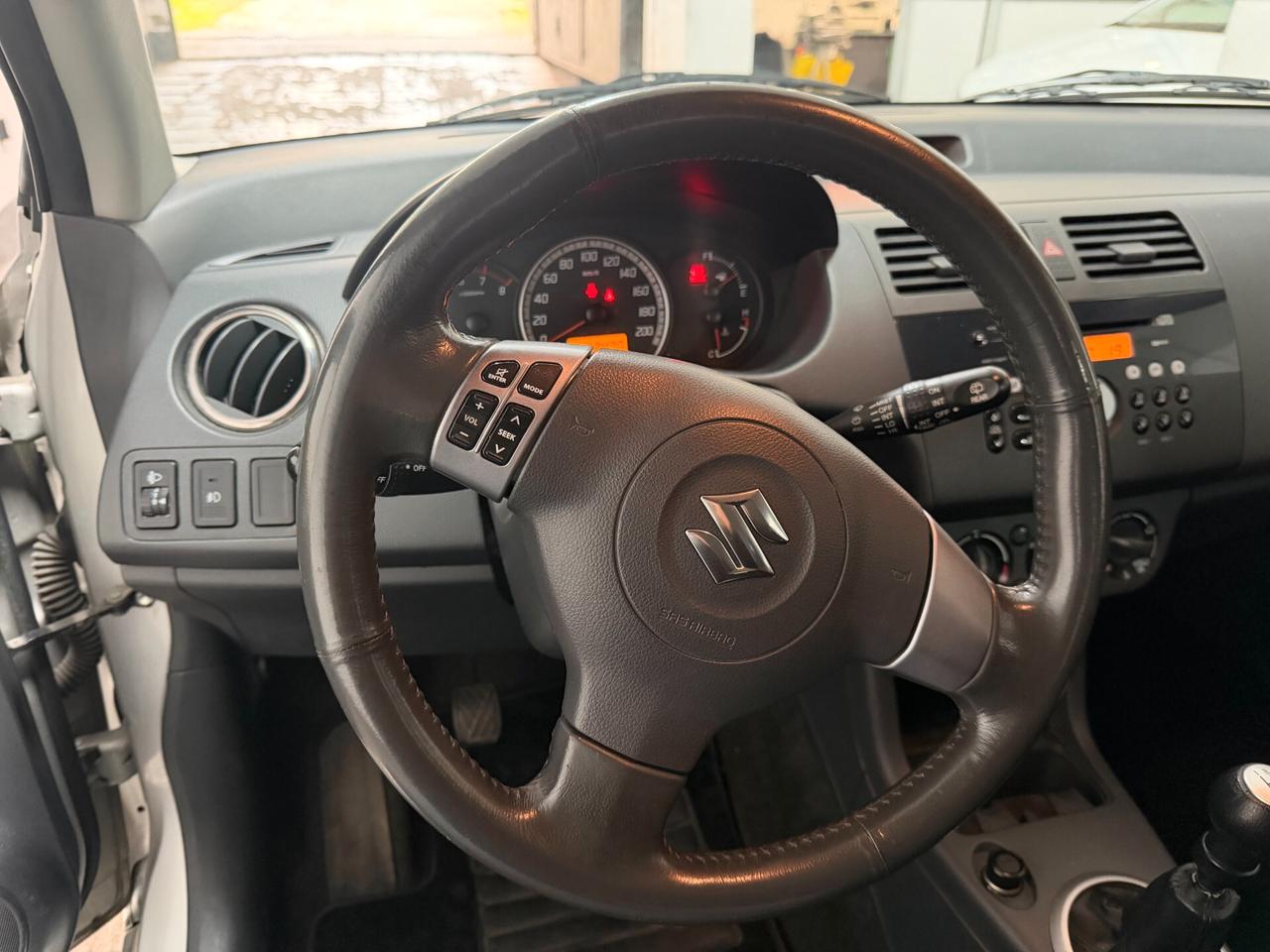 Suzuki Swift 1.3 4x4 5p. GL