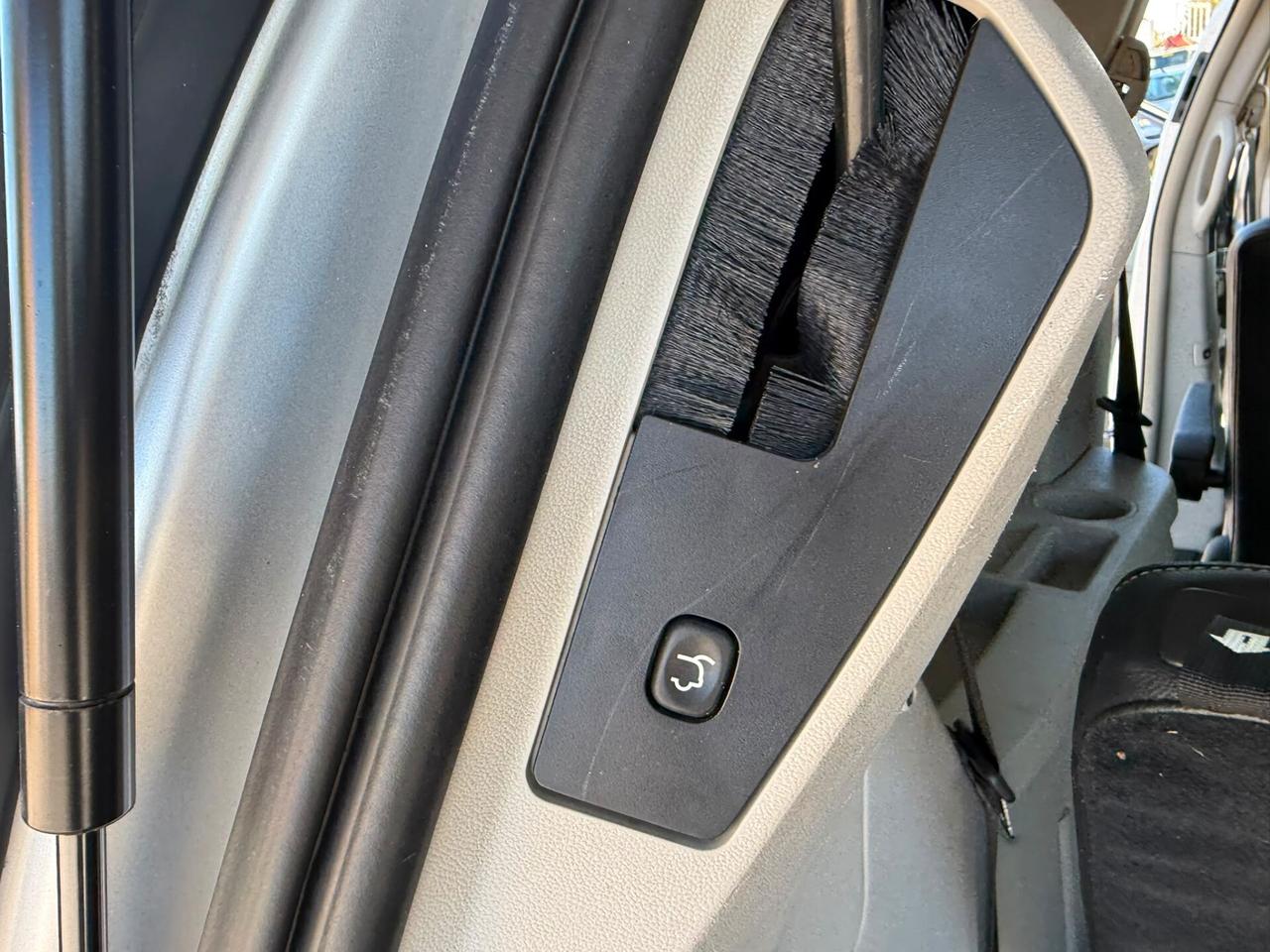 LANCIA VOYAGER 7POSTI 2.8TDI 163CV AUTOMATICA