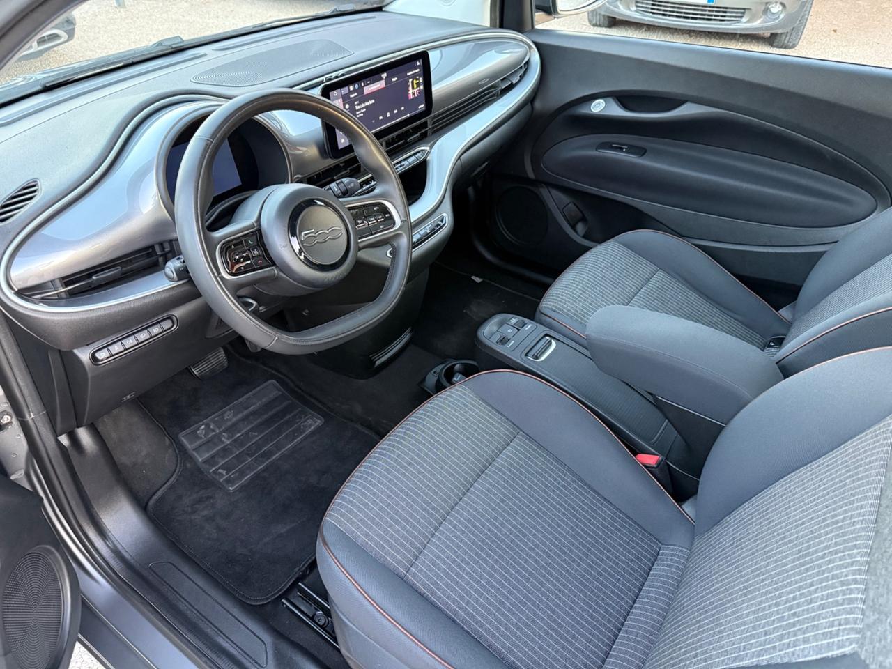 Fiat 500 500e Berlina 42 kWh Passion