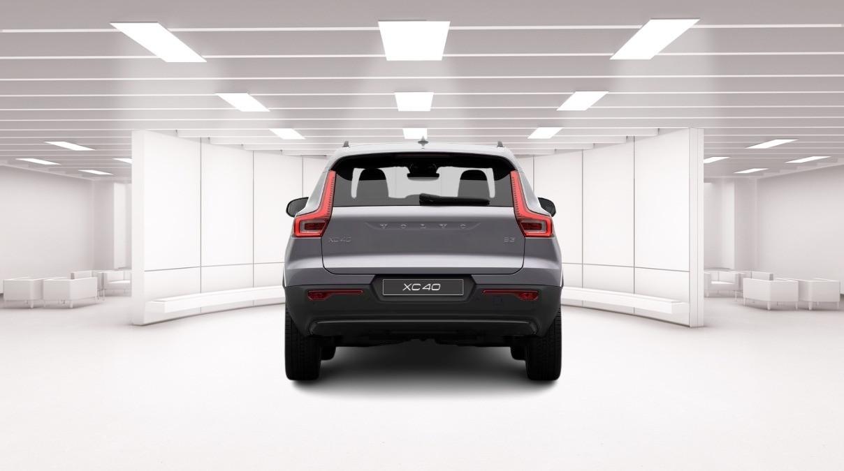 VOLVO Xc40 B3 Mild Hybrid Automatico Ultra Dark