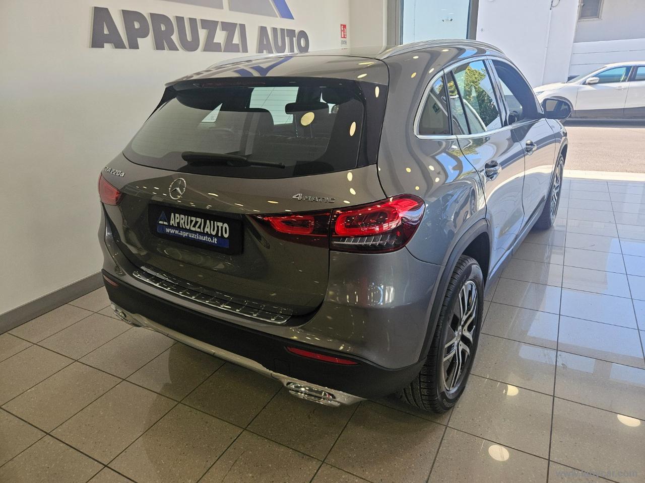 MERCEDES-BENZ GLA 220 d Automatic 4Matic Sport Plus