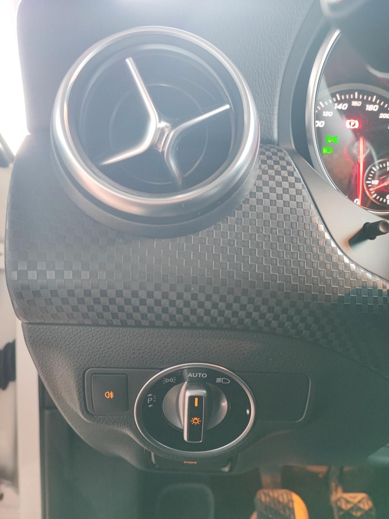 Mercedes-benz A 180 d Premium