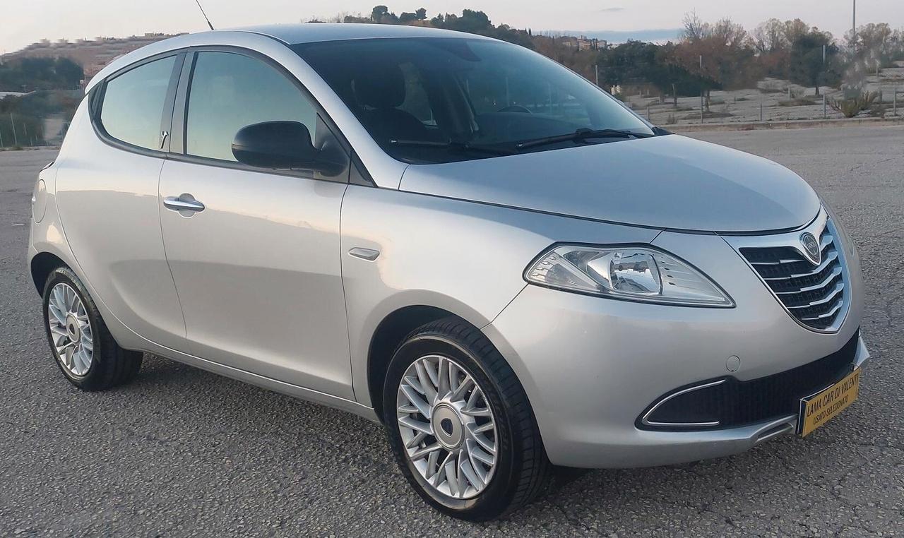 LANCIA YPSILON 1.2-UNICO PROPRIETARIO-NEOPATENTATI
