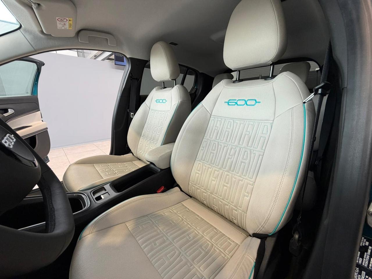 Fiat 600 Hybrid 100 CV DCT MHEV La Prima