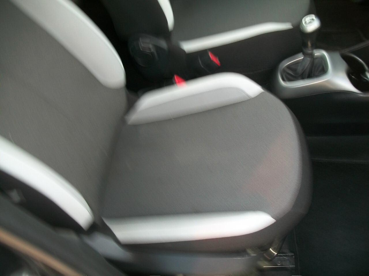 Toyota Aygo 1.0 VVT-i 69 CV 5 porte x-clusiv MMT SI NEOPATENTATI GARANZIA UN ANNO KM124585