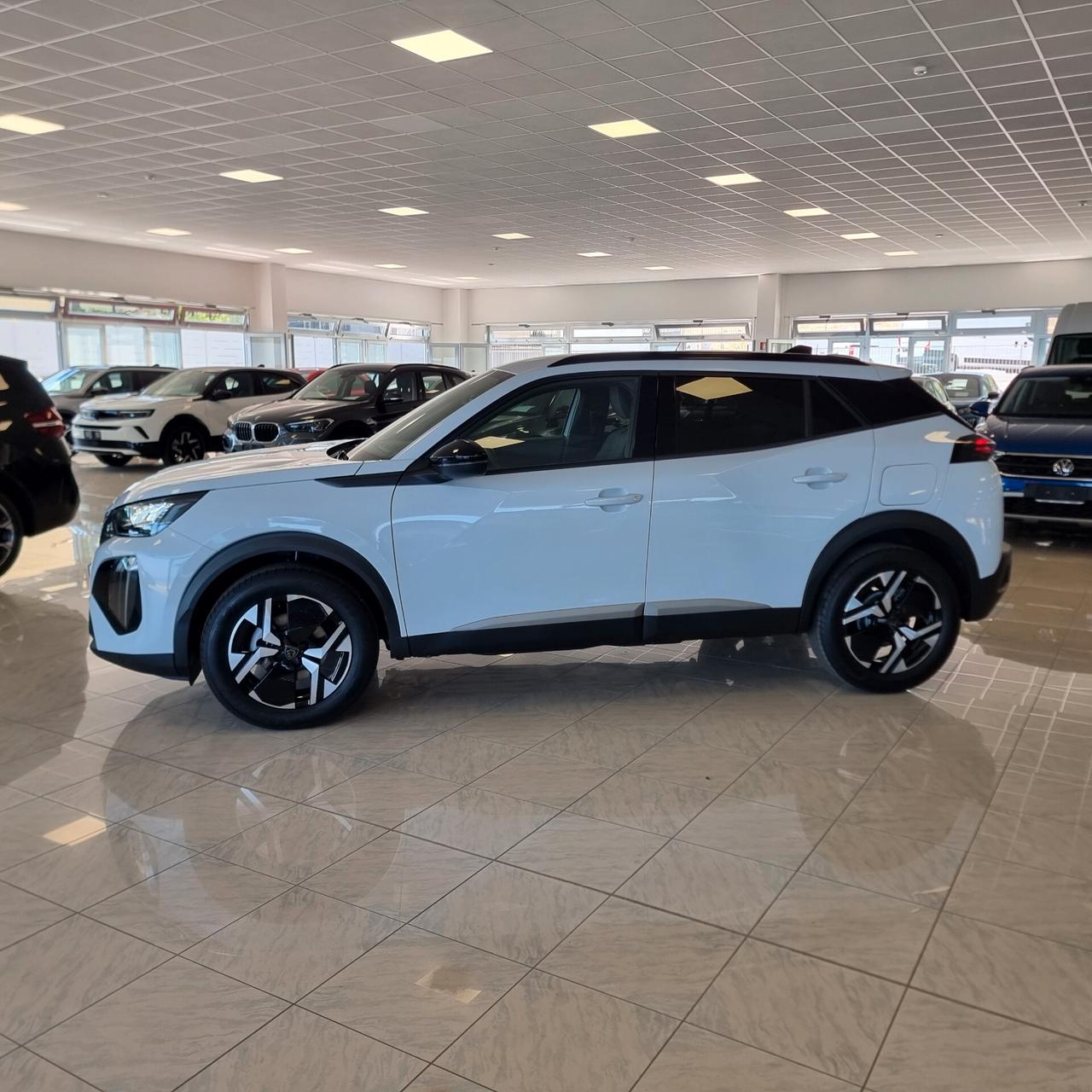 PEUGEOT 2008 ALLURE 1.2 Bz 130cv cambio automatico EAT8 Euro 6E