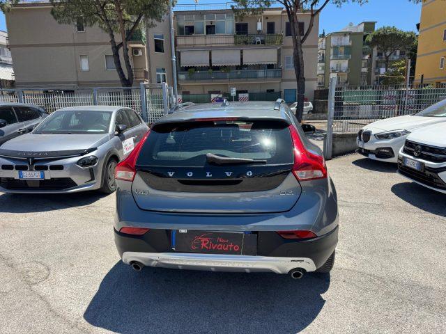 VOLVO V40 Cross Country D2 Style Plus