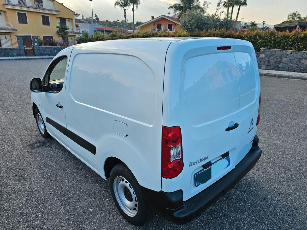 Berlingo 3 posti ,full