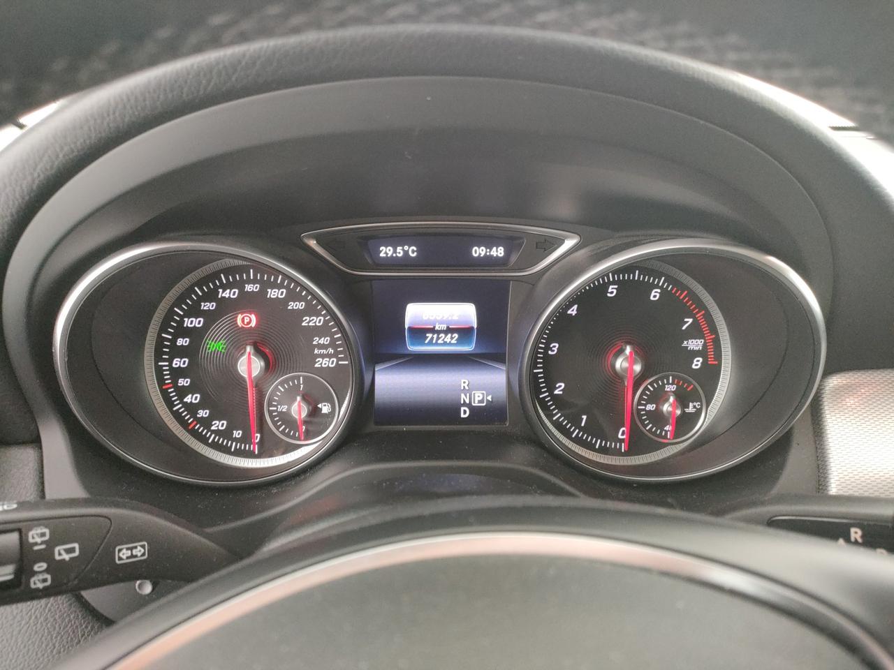 Mercedes-Benz GLA 180 Sport auto
