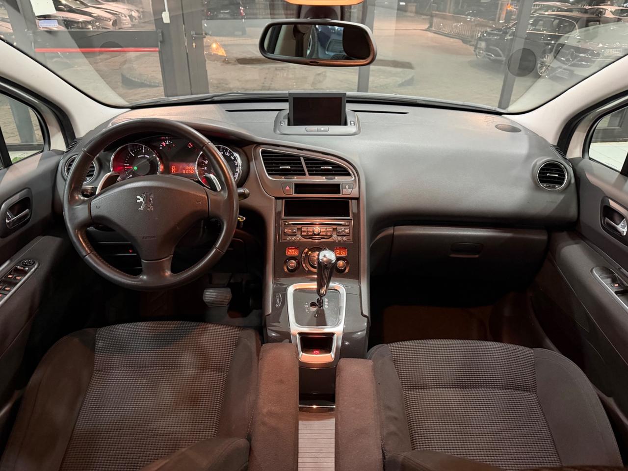Peugeot 5008 1.6 e-HDi 112CV Stop&Start cambio robotizzato Family