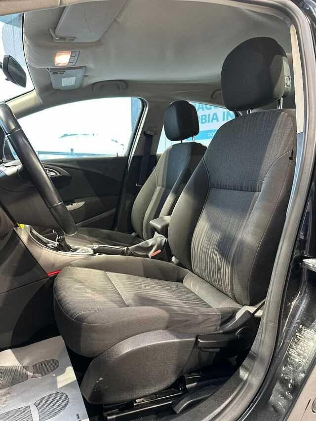 Opel Astra 1.4 100CV 5 porte