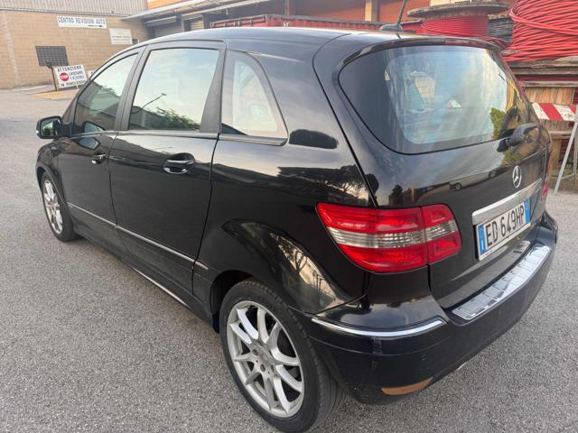 MERCEDES-BENZ B 200 CDI Premium senza nessun lavoro da fare