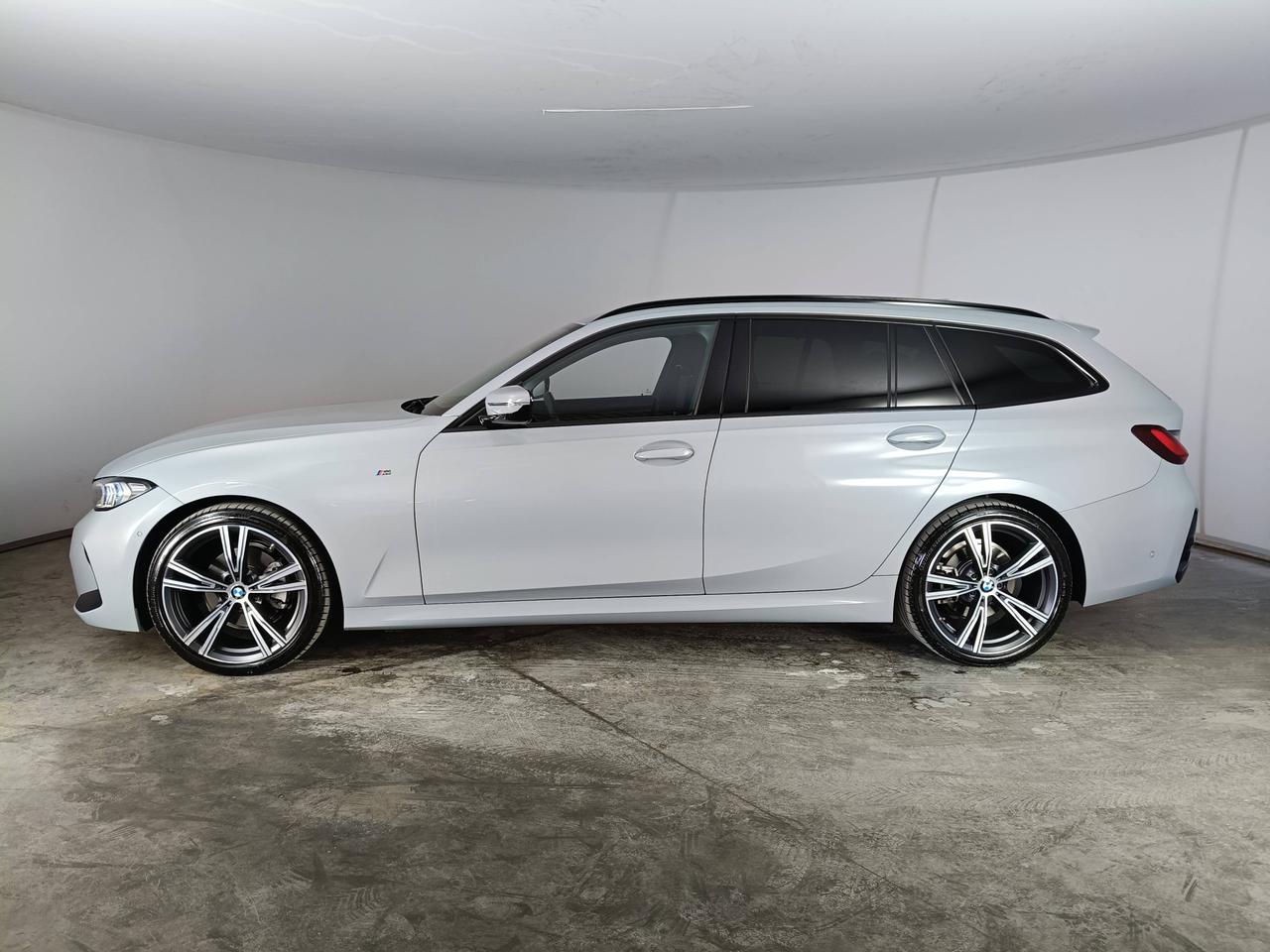 BMW 320d Touring mhev 48V xdrive Msport auto