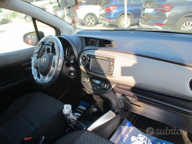 Toyota Yaris 1.0 136000 KM