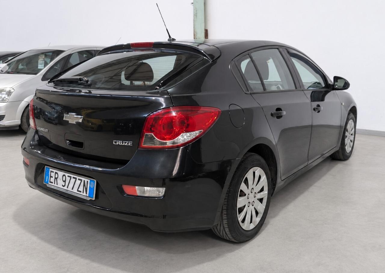 Chevrolet Cruze 1.6 5 porte GPL