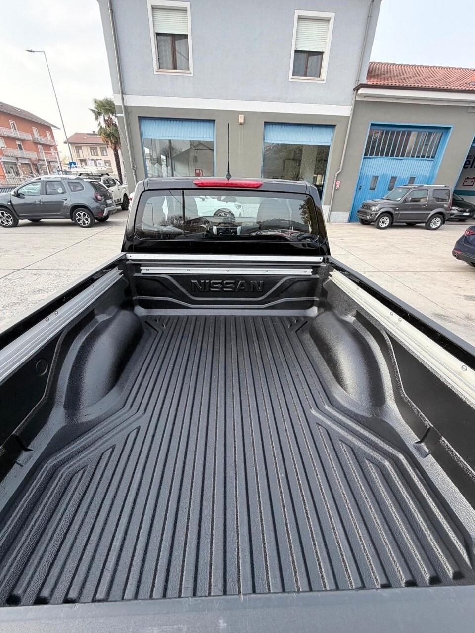 Nissan Navara 2.3 dCi 4WD King Cab Acenta