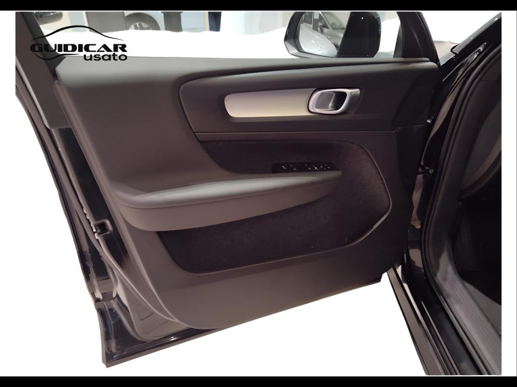 VOLVO XC40 2023 - XC40 2.0 b3 Core auto