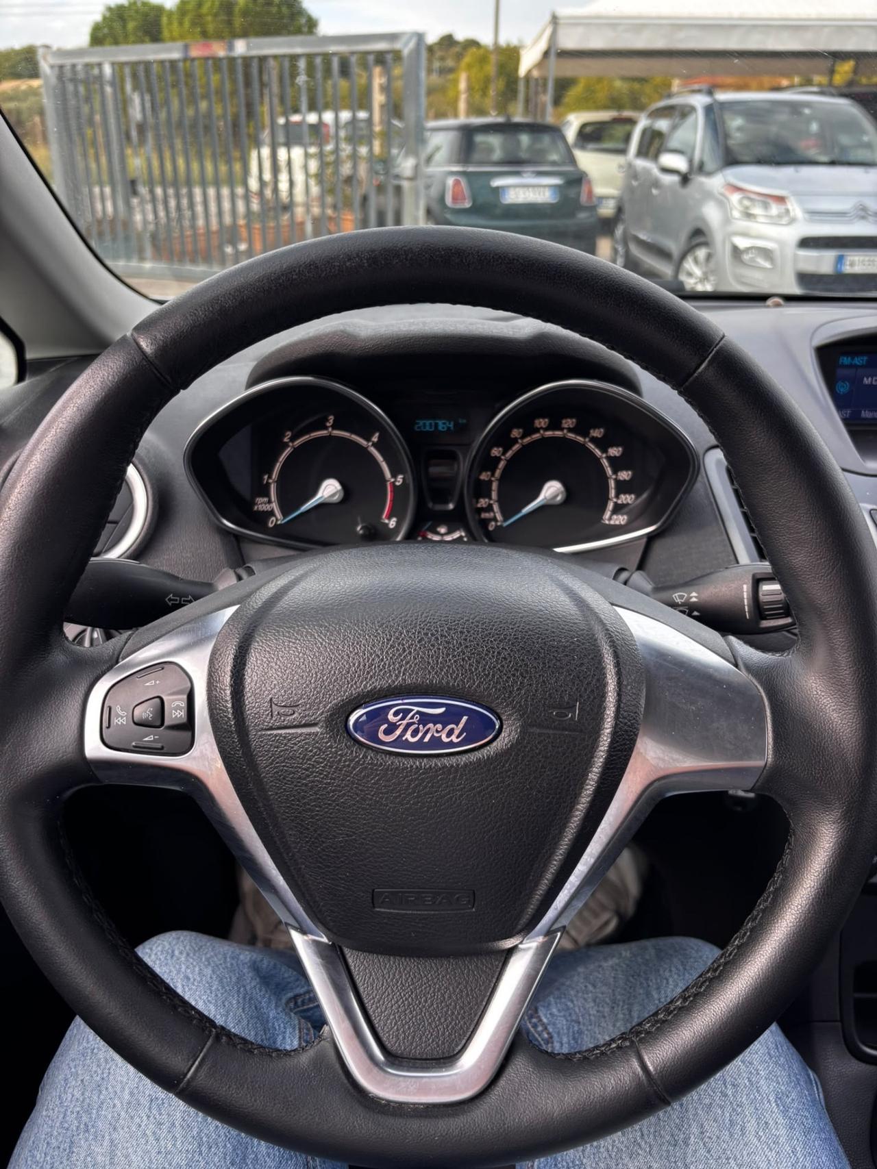 Ford Fiesta 1.5 TDCi 75CV 5 porte Titanium
