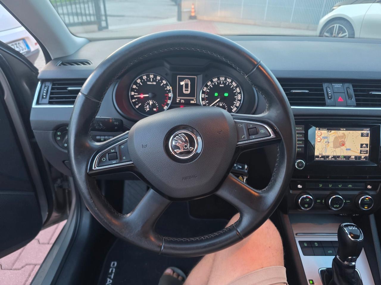 Skoda Octavia 1.6D fuul automatic garantita 12 mesi