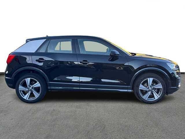 Audi Q2 30 TDI S tronic Business Design