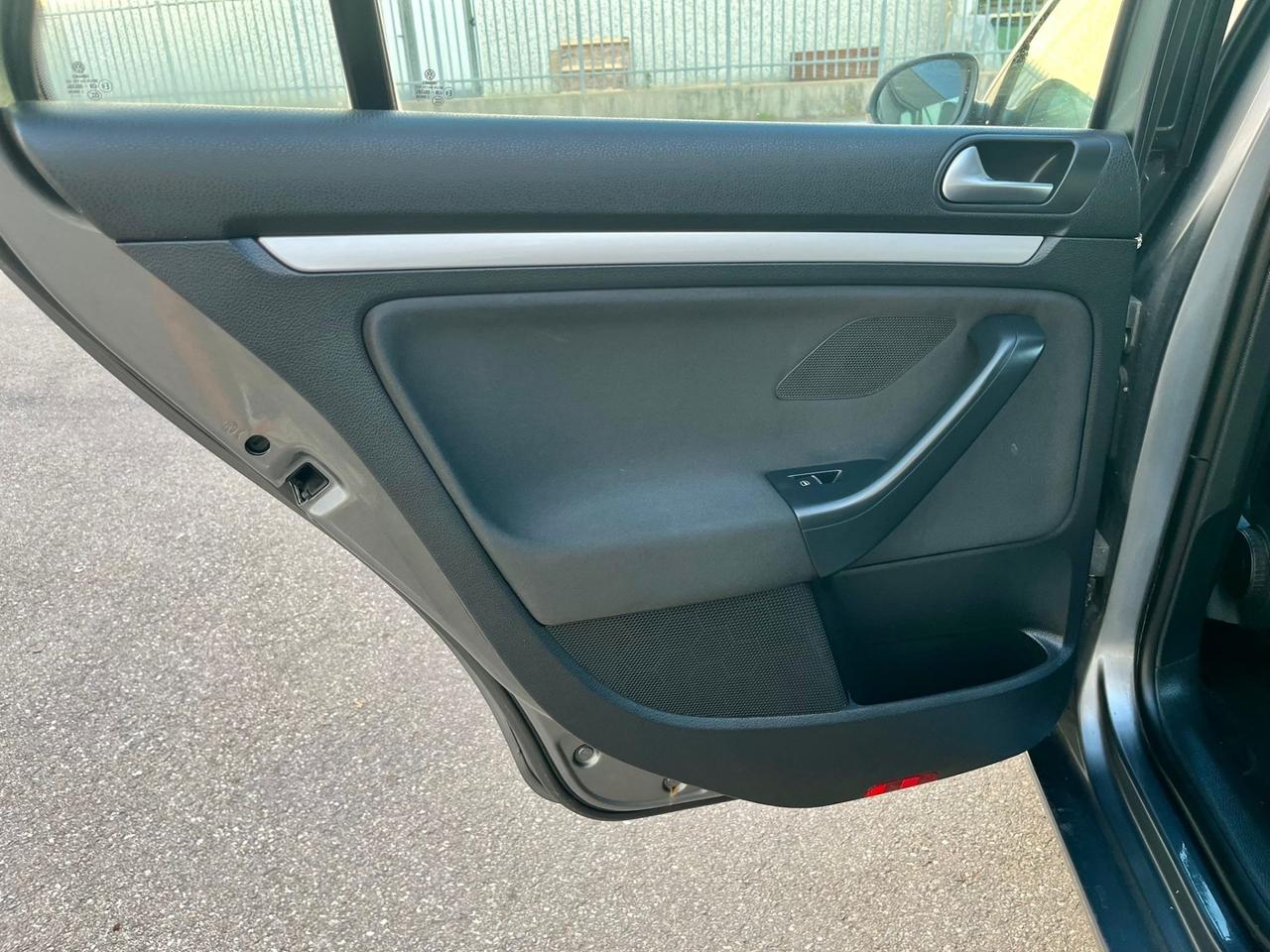 VW Golf Sw 1.6TDI 2011 162.000km perfetta