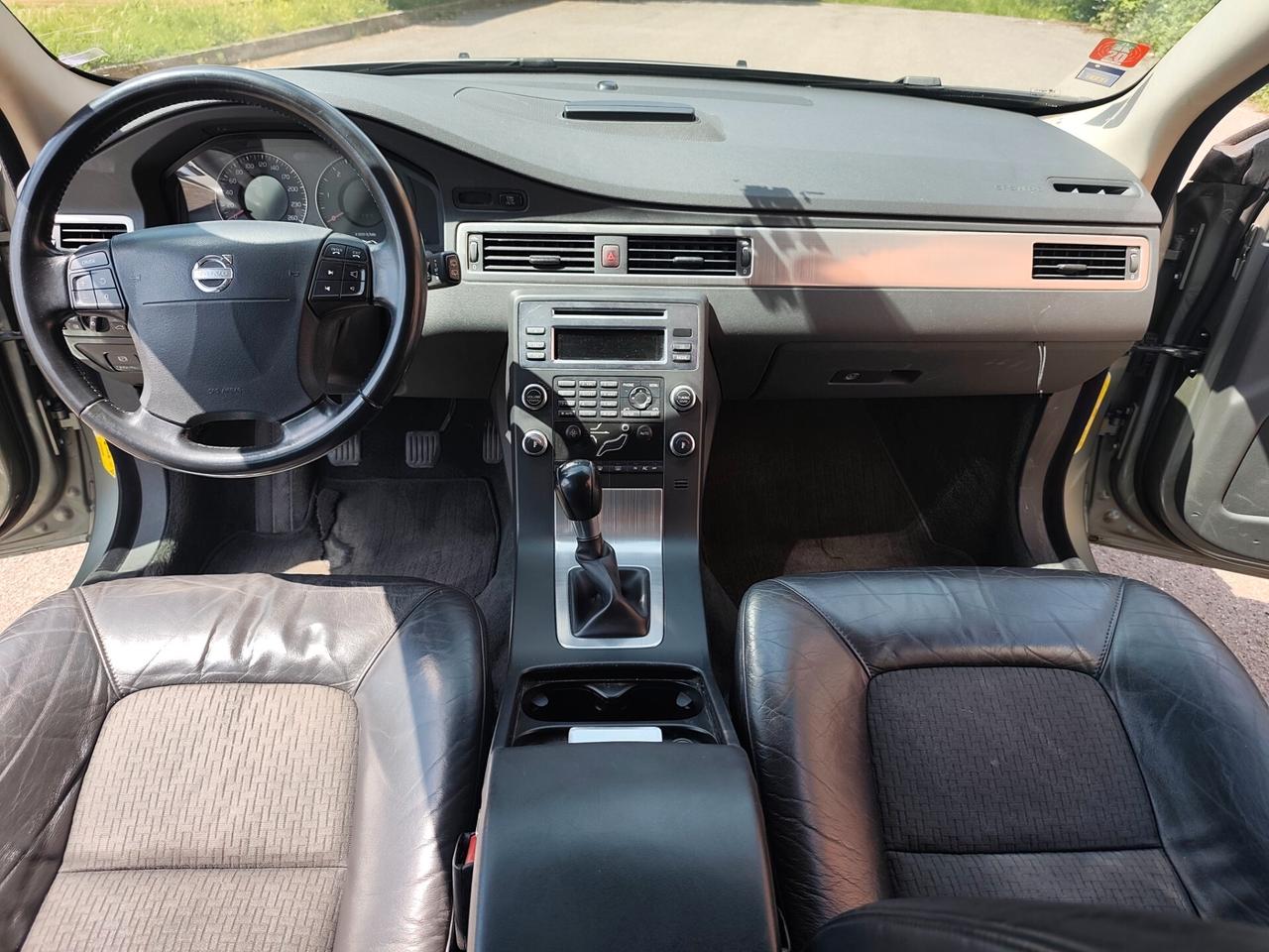 Volvo V70 2.4 D5 Summum frizione nuova