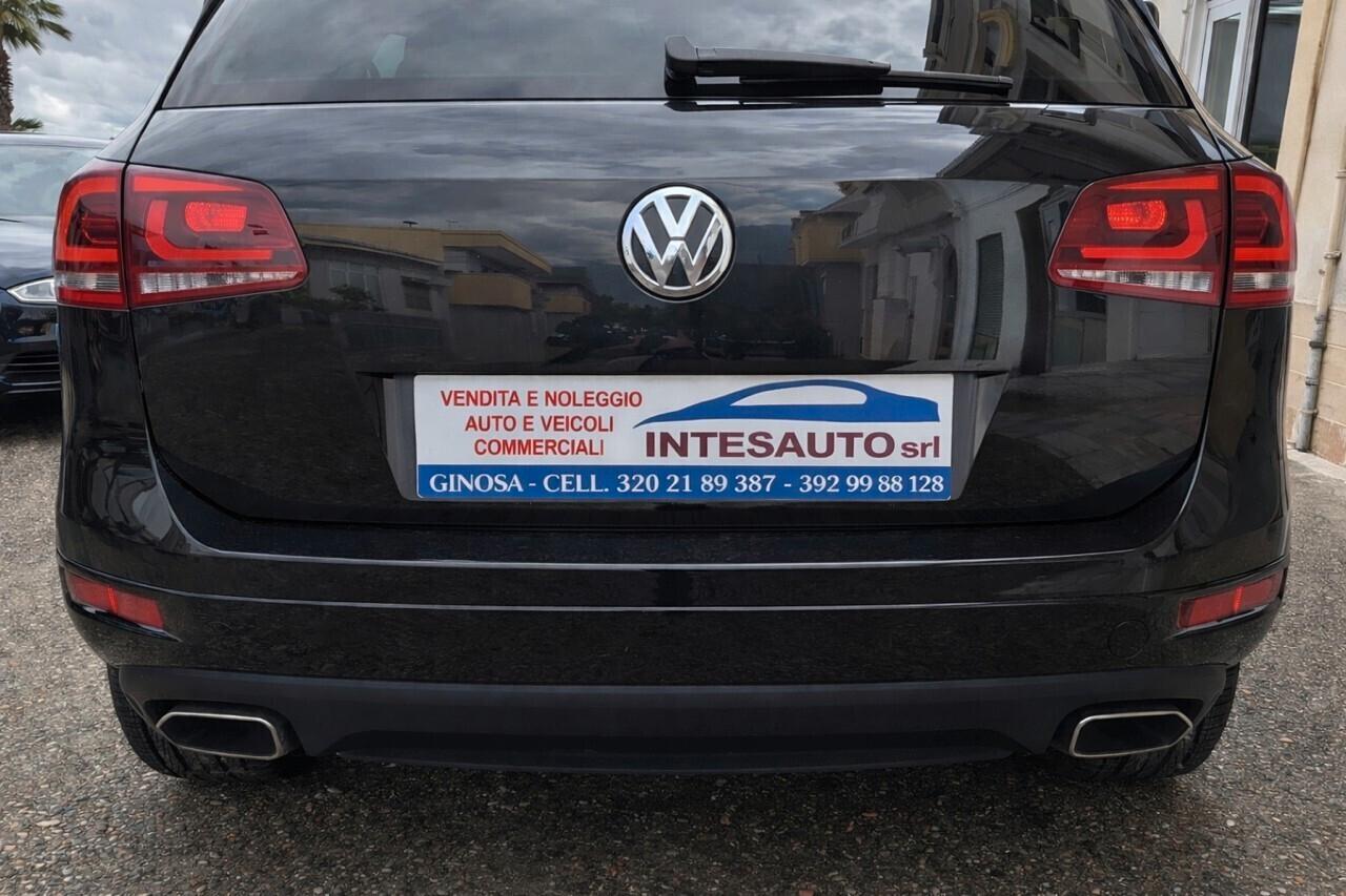 Volkswagen Touareg R-Line Fari LED