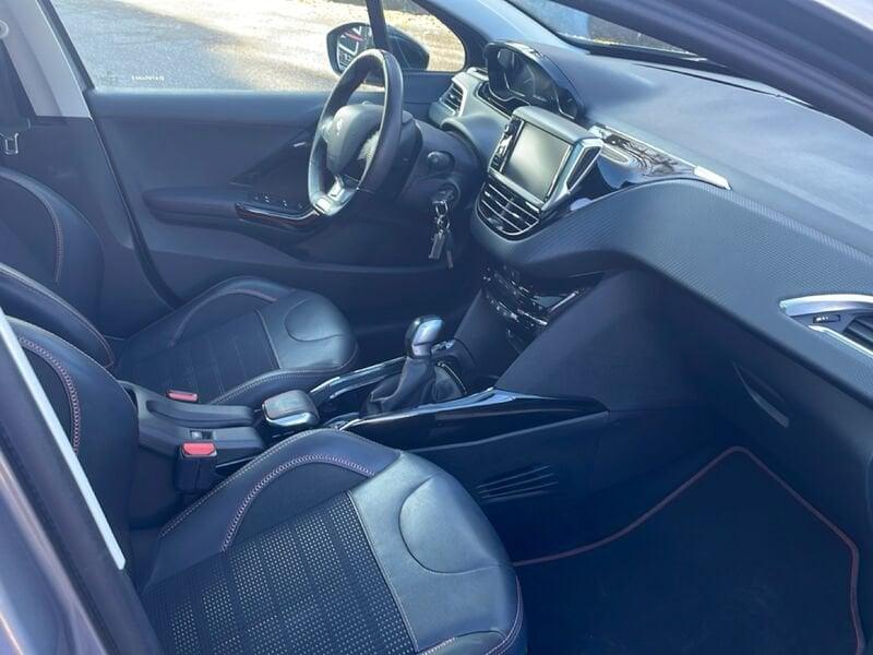 Peugeot 2008 BlueHDi 100 S&S Black Matt