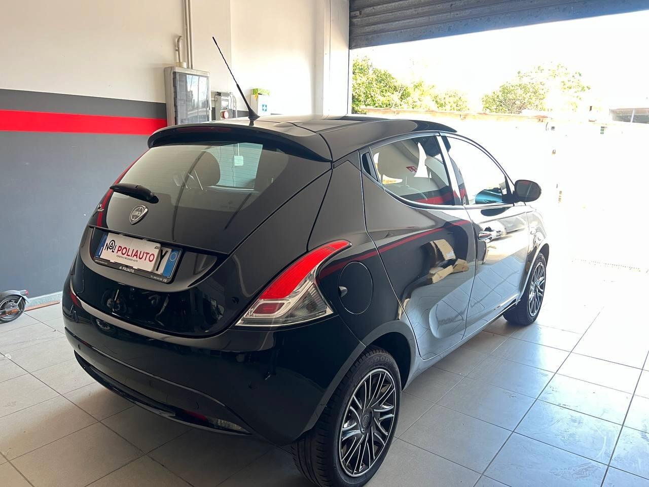 Lancia Ypsilon 1.2 69 CV 5 porte Mya
