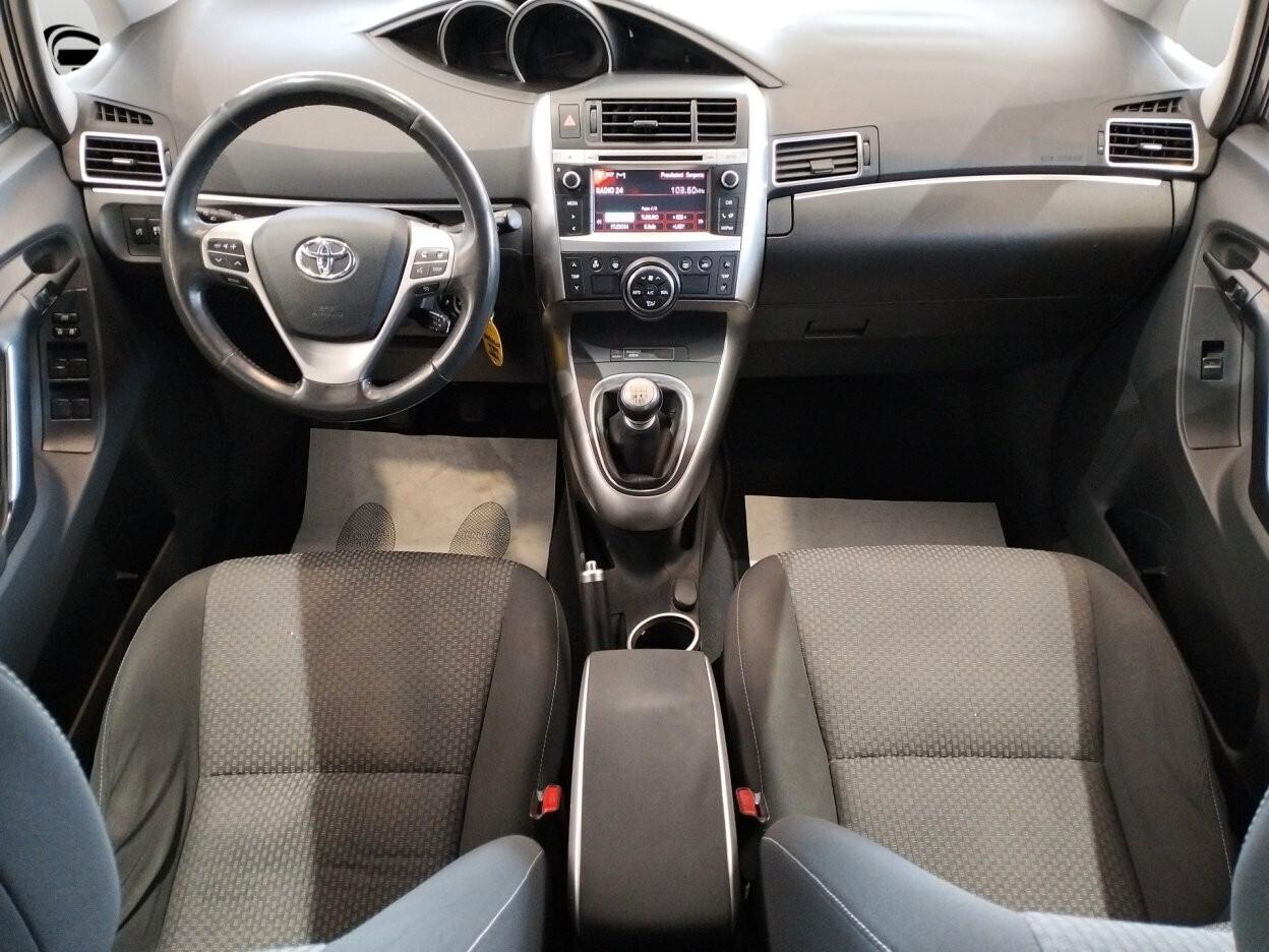 Toyota Verso 2.0d Active *7 POSTI*