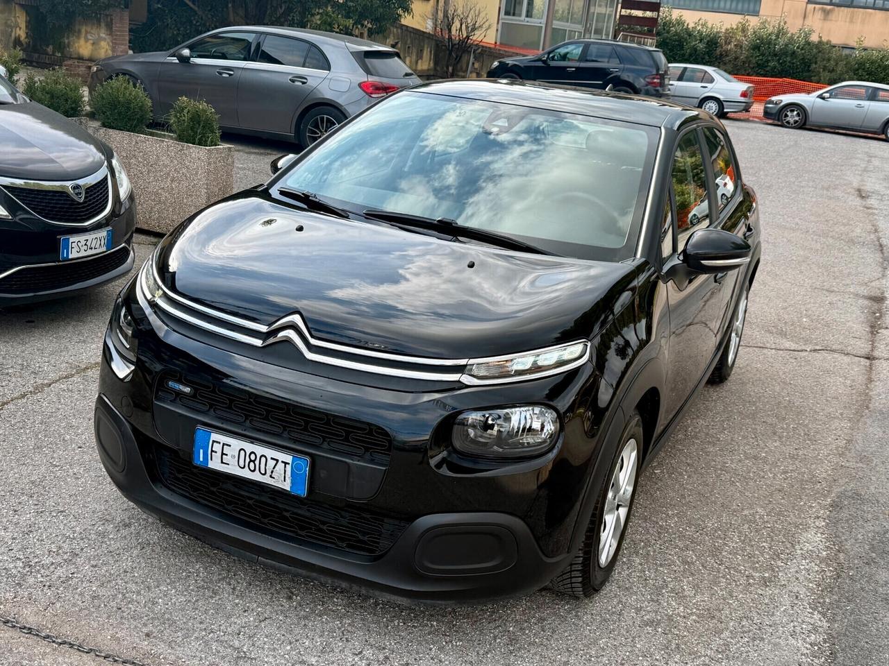 " UNA CHICCA " Citroen C3 PureTech 82 Feel
