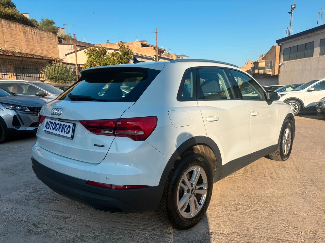 Audi Q3 35 TDI quattro S tronic Business