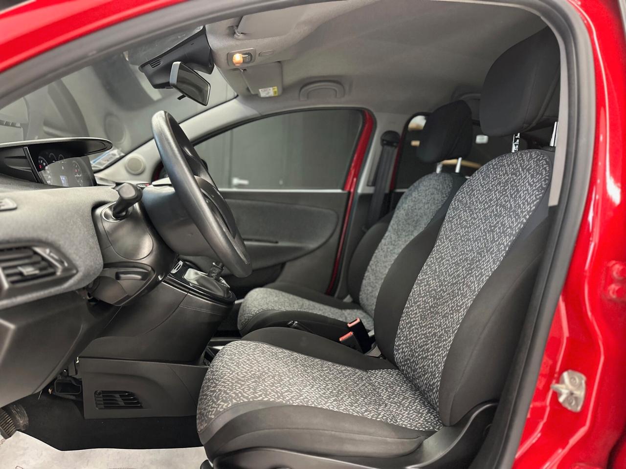 Lancia Ypsilon 1.0 70 CV S&S Hybrid Gold 2022