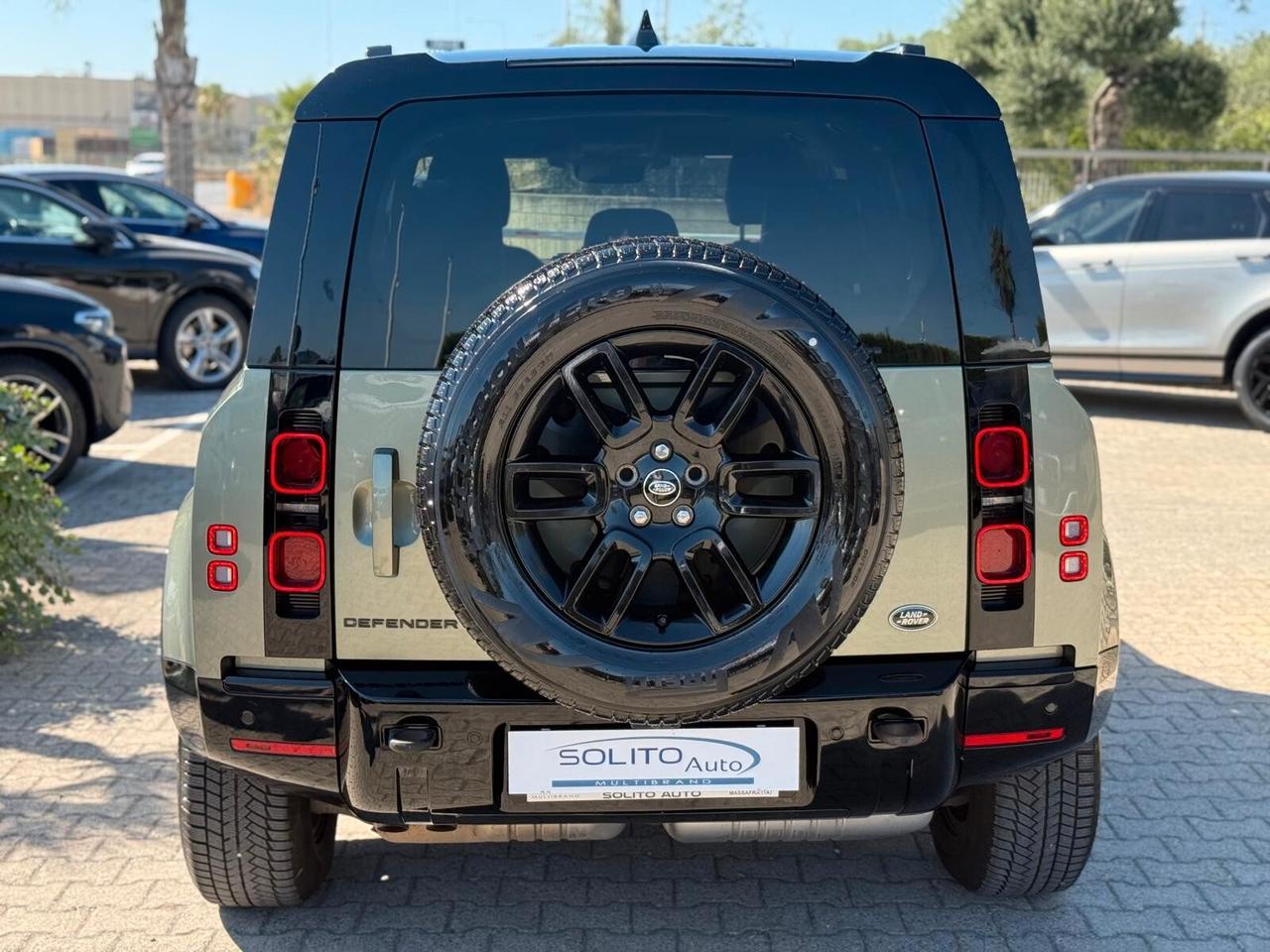 Defender 110 5P 3.0d 250 CV X-Dynamic S Pancea Green Bi-color