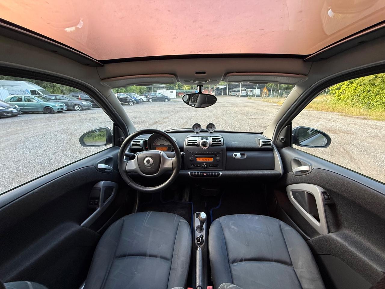 Smart ForTwo 1000 52 kW coupé limited one