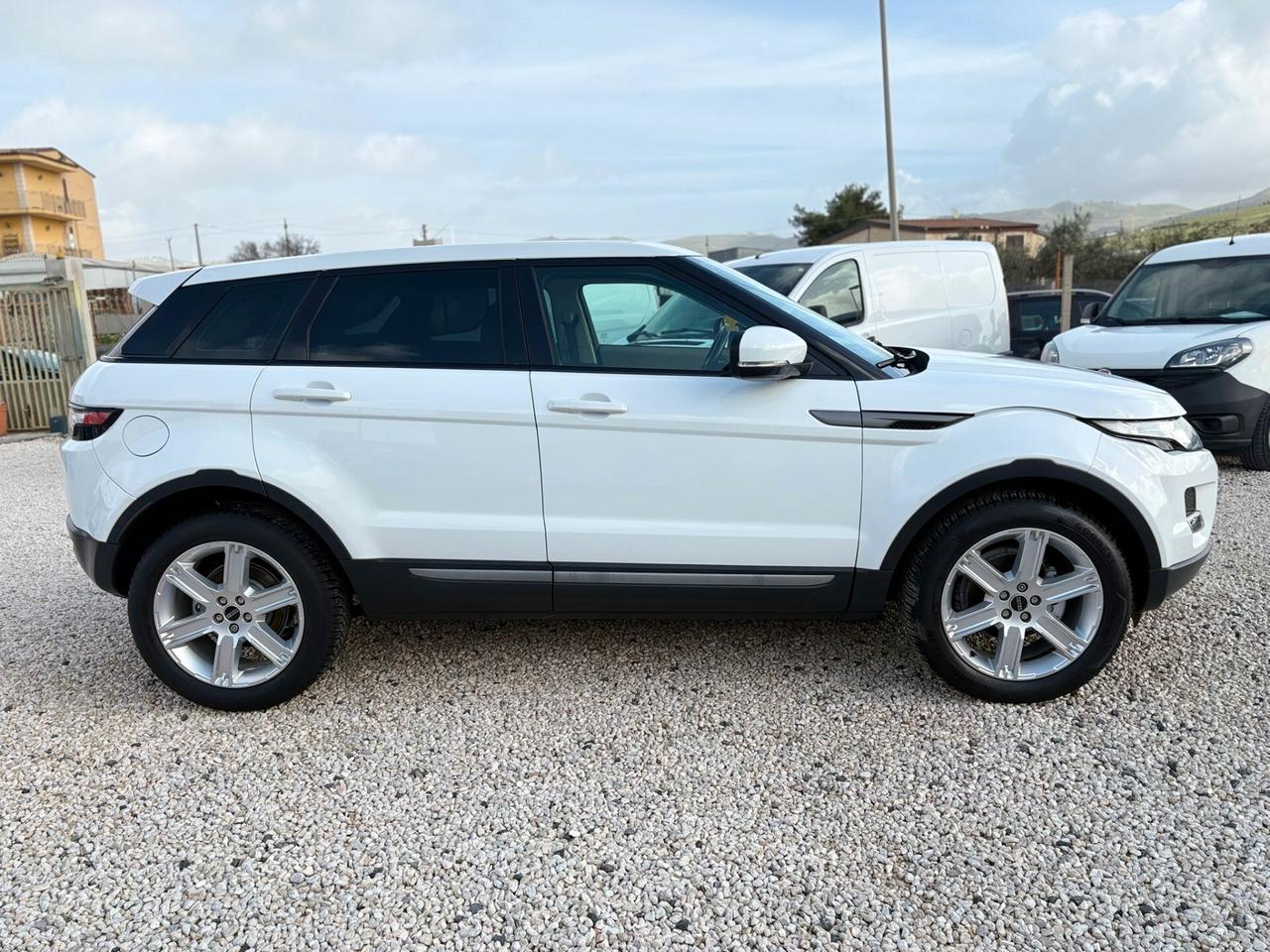 Land Rover Range Evoque 2.2 TD4 5p. Prestige