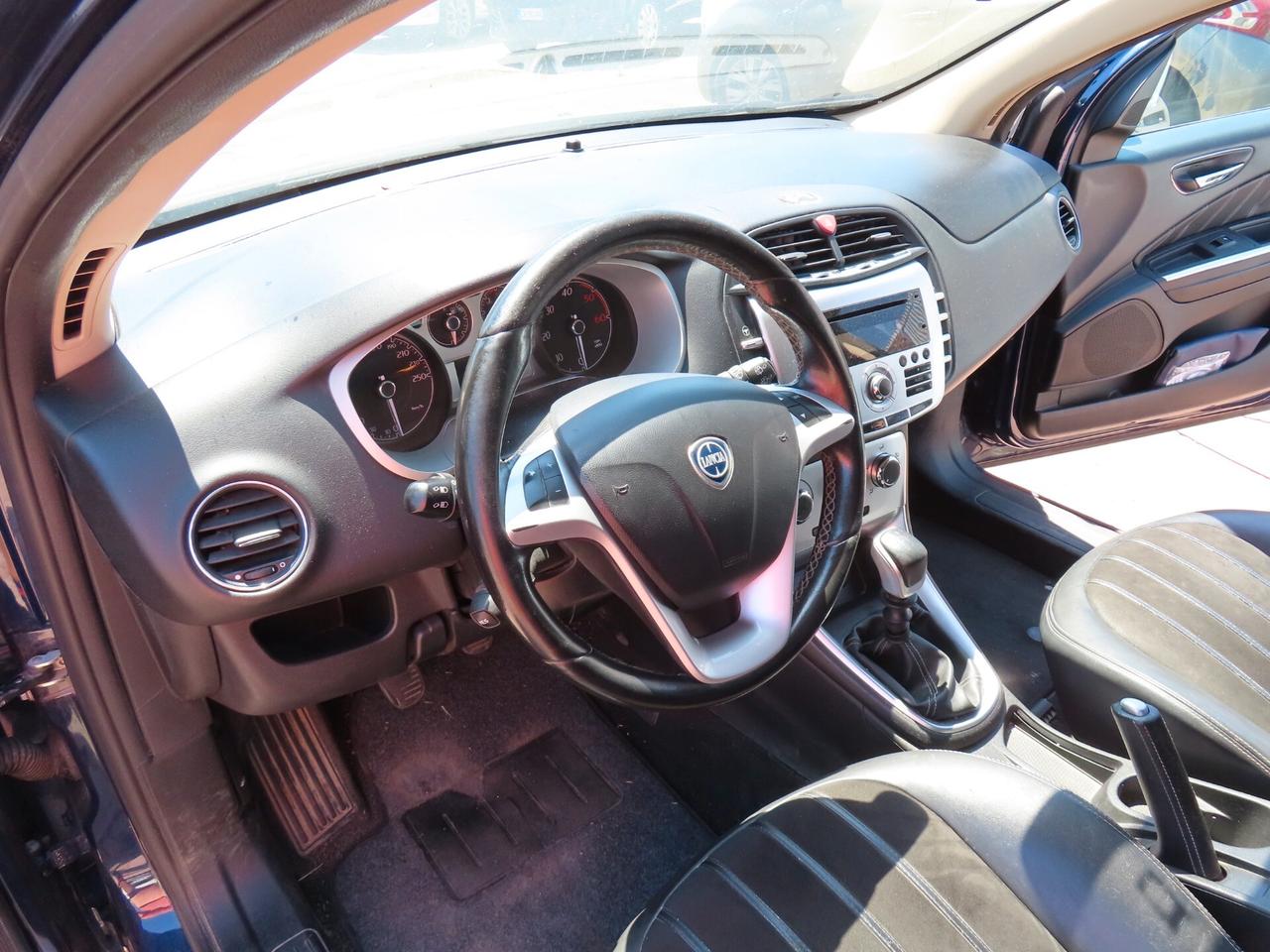 Lancia Delta 1.6 MJT 120 CV Gold 2011