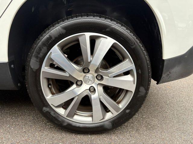 PEUGEOT 2008 BlueHDi 100 S&S Allure