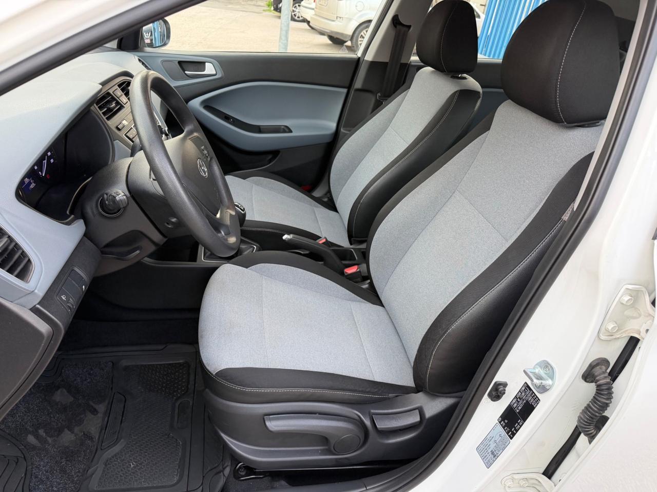 Hyundai i20 1.1 CRDi 75 cv 2015 114.000 km