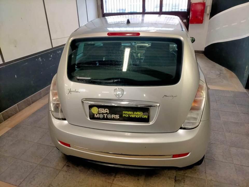 LANCIA YPSILON 1.3 Multijet