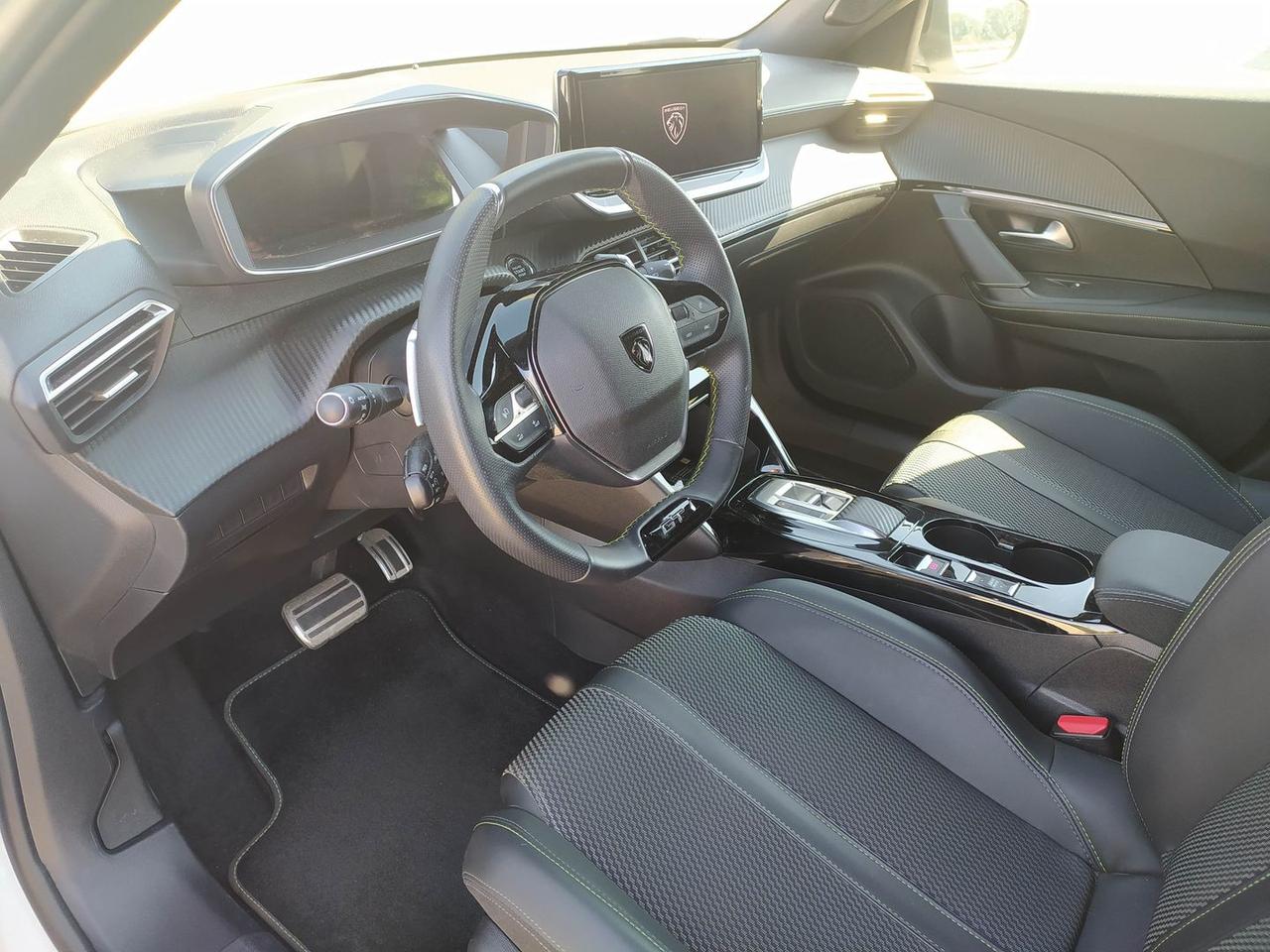 Peugeot 2008 GT 1.5 Blue HDI 130 #12096