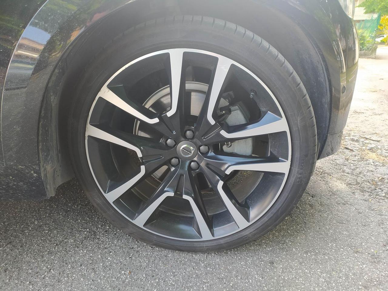 Volvo XC 60 2.0 T6 Recharge PHEV Ultimate Dark