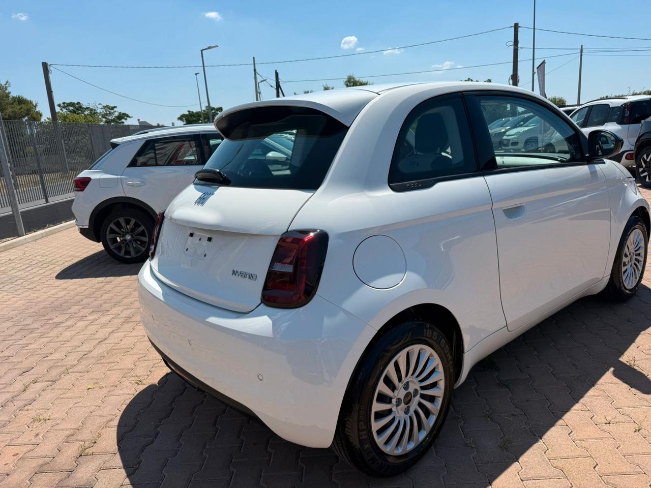 Fiat 500 Berlina Hybrid Pop
