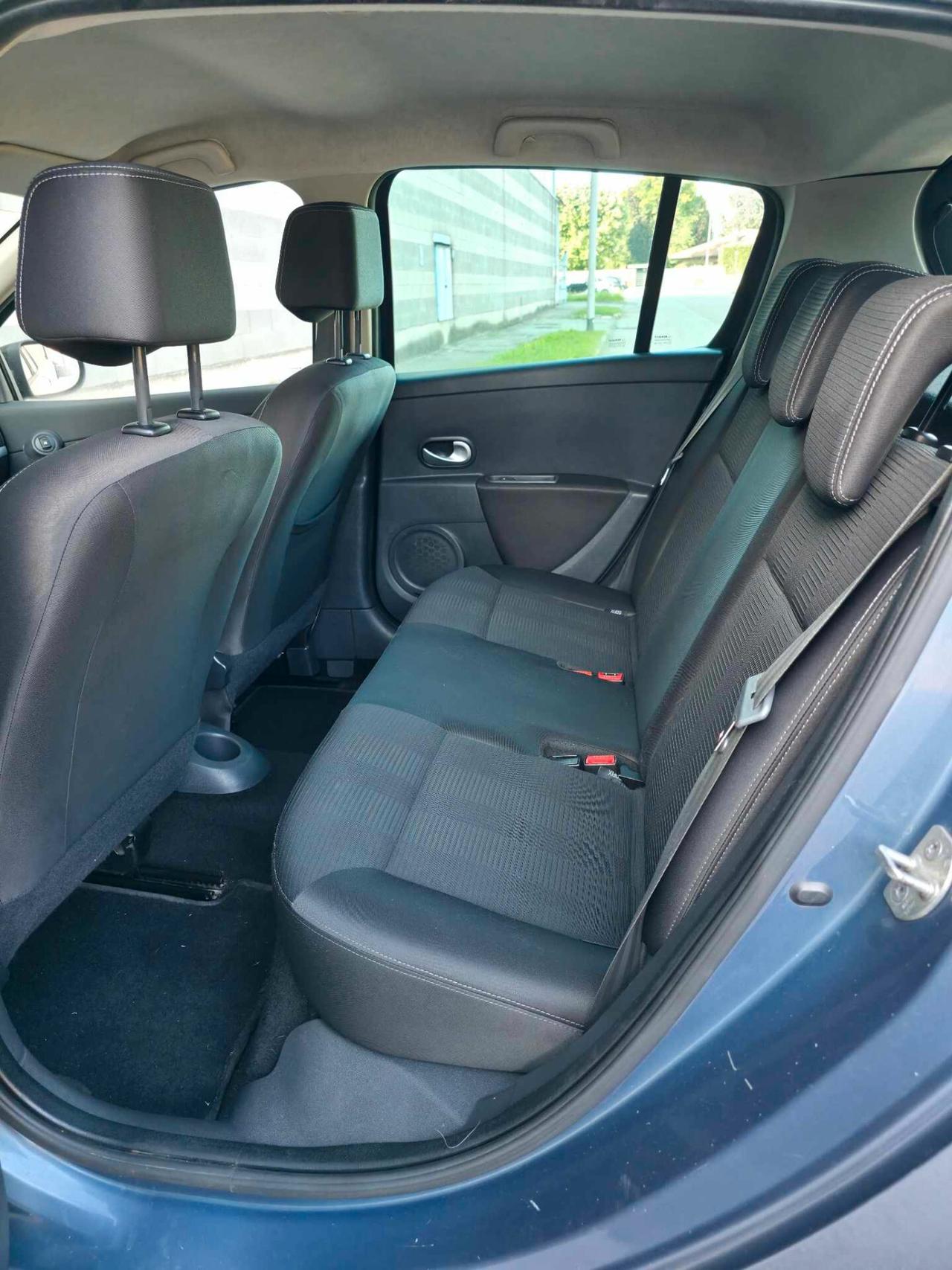 Renault Clio Live! 1.2 benzina neopatentati euro 5