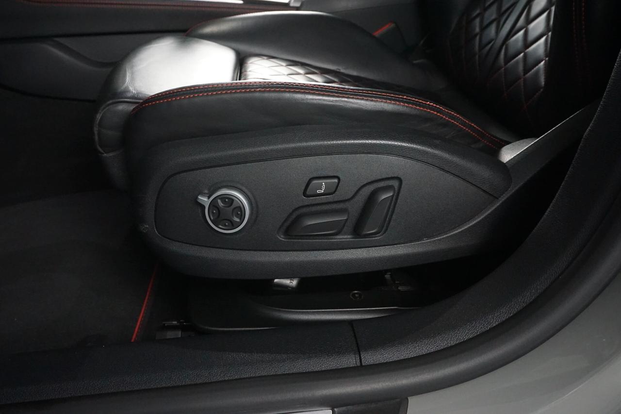 Audi A5 SPB 40 TDI quattro S tronic S line edition Identity Black